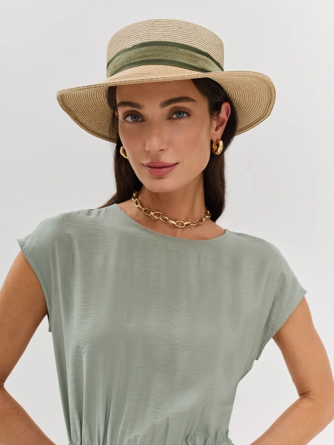 Соломенная шляпа канотье с лентой