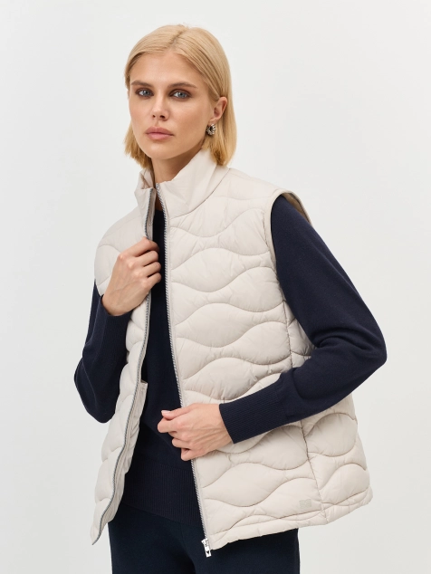 Жилет с фактурной стежкой