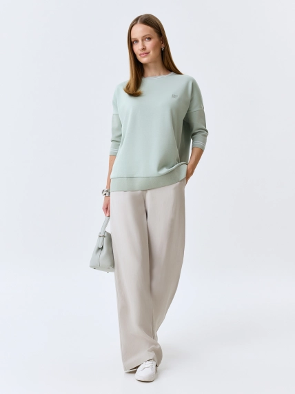 Свободный джемпер с вязаными рукавами