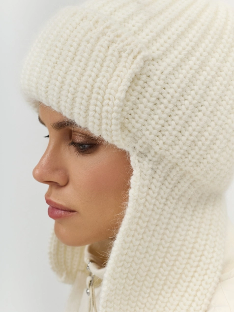 Шапка-ушанка с тонкими завязками