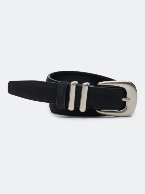 Кожаный ремень с металлическими шлевками