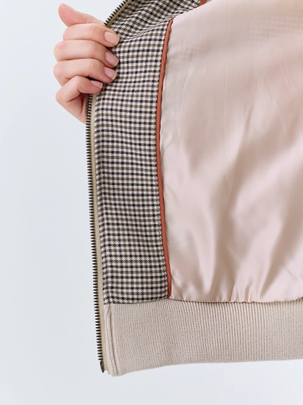 Бомбер в мелкую клетку из смесовой вискозы