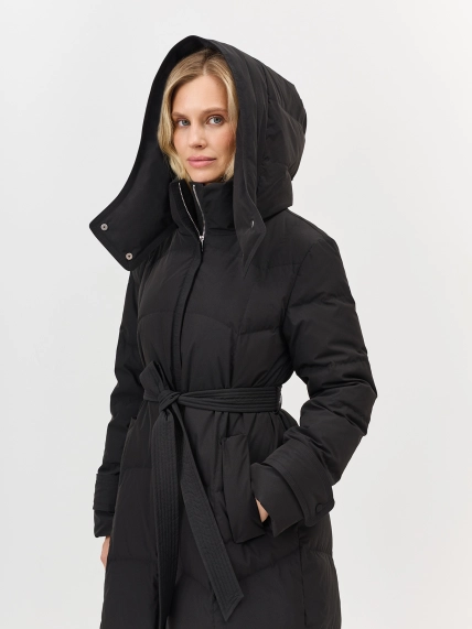 Пальто с акцентным высоким воротником