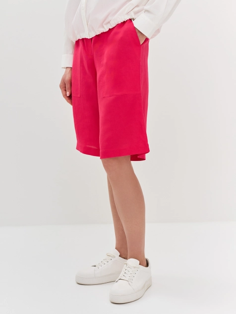 Яркие льняные шорты