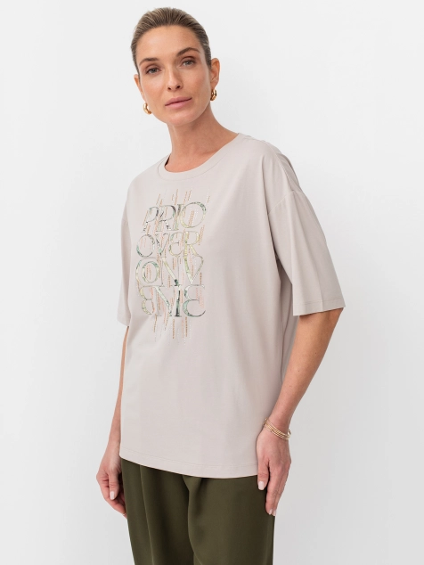 Футболка из эластичного модала с акцентным принтом