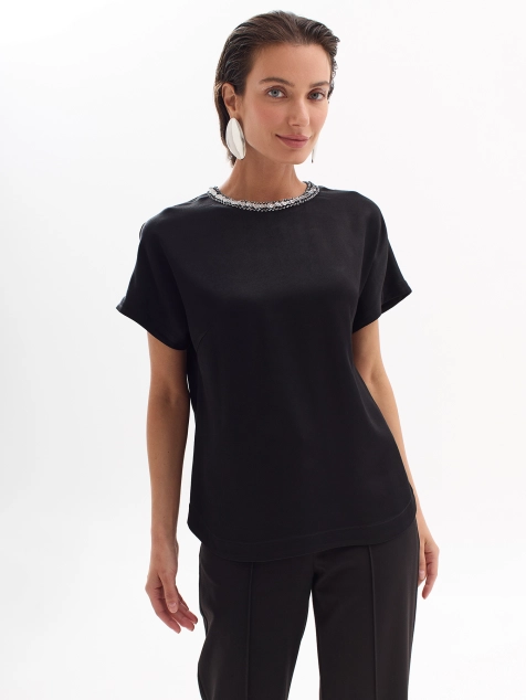 Блузка топ с акцентным  декором