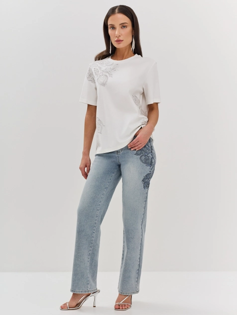 Джинсы с вышивкой в стиле "Бохо"