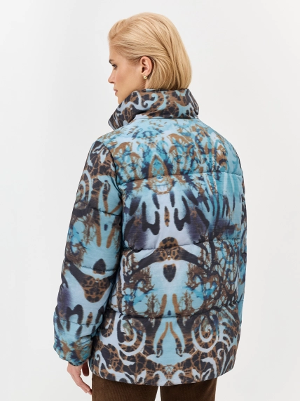 Яркая куртка с дизайнерским принтом