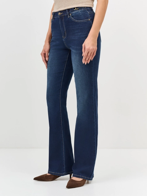 Прямые джинсы с пряжками