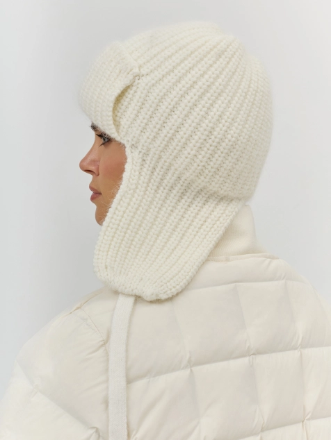 Шапка-ушанка с тонкими завязками