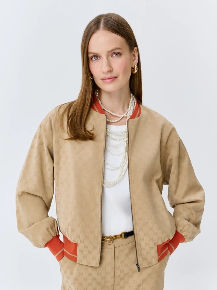 Бомбер из брендированного текстиля