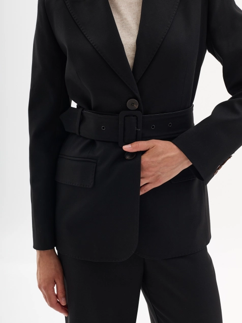 Жакет с акцентным широким ремнем