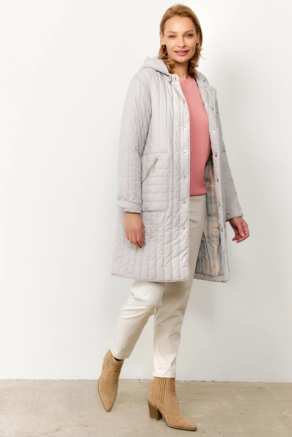 Полупальто со съемным капюшоном и вертикальной стежкой