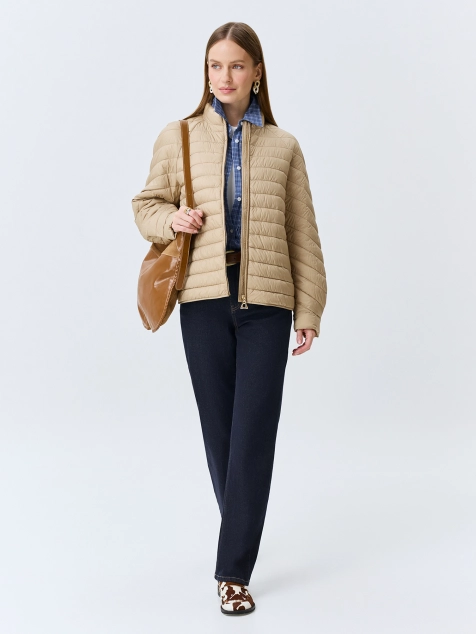 Легкая куртка с прямоугольной стежкой