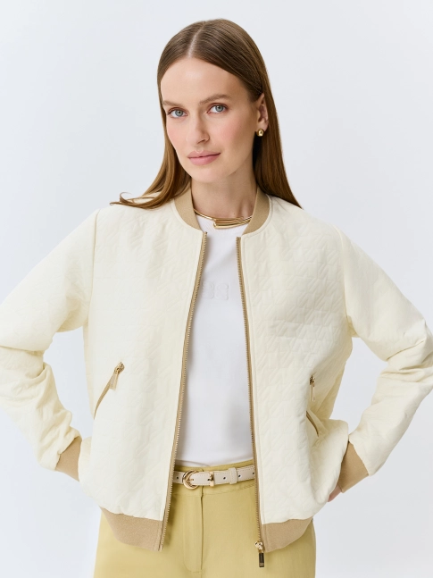 Легкий стеганный бомбер