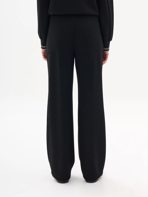 Брюки с лампасами в цвет