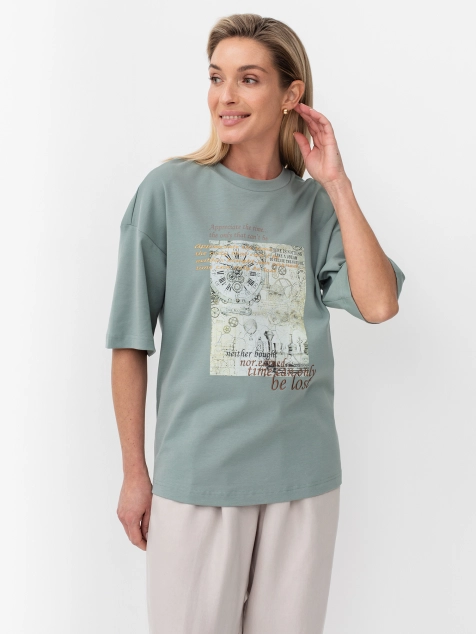 Футболка свободного силуэта с акцентным принтом