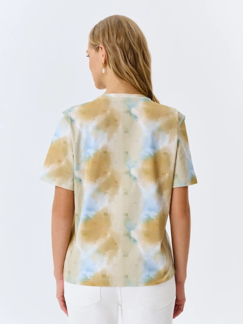 Футболка с абстрактным принтом