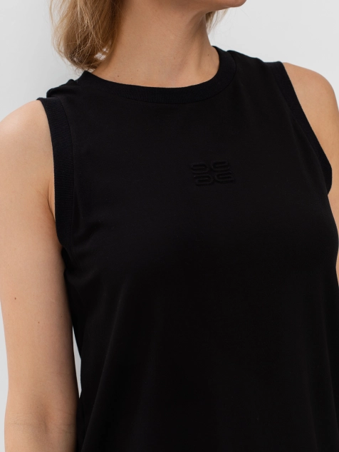 Топ без рукавов