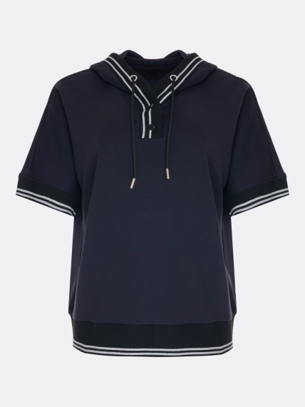 Трикотажный джемпер с капюшоном