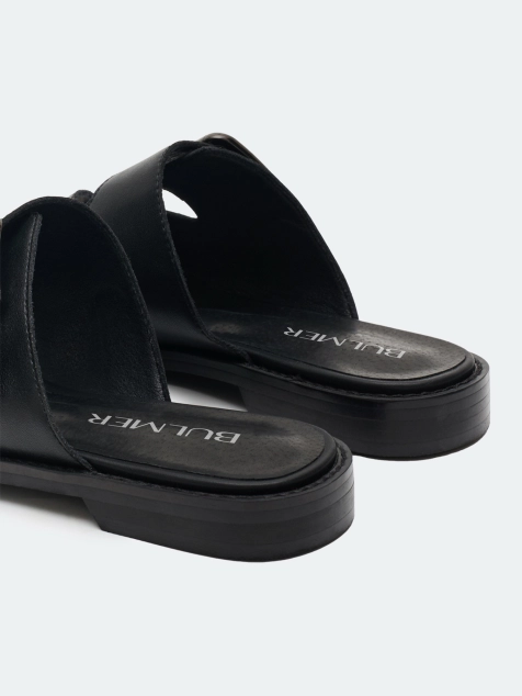 Сабо из натуральной кожи на плоской подошве