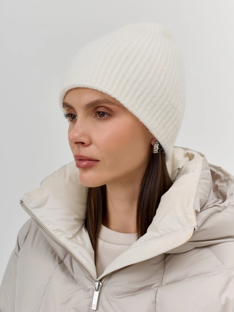 Шапка в рубчик с ангорой