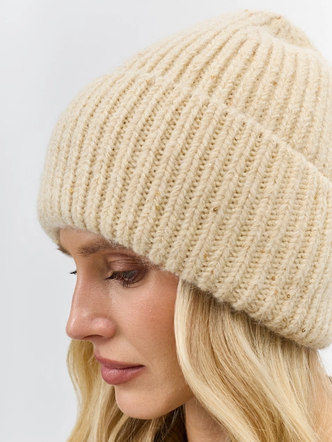 Шапка бини с люрексом и пайетками