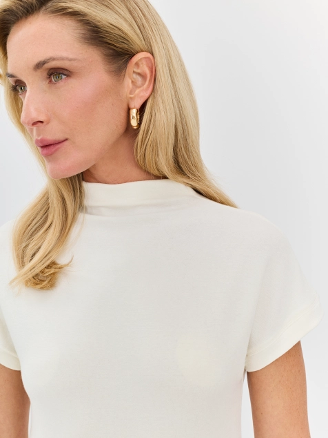 Базовый топ с воротником стойкой