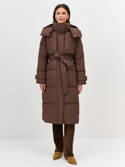 Приталенный пуховик со съемным капюшоном