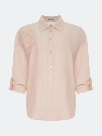 Блузка с акцентной вышивкой