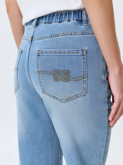 Светлые джинсы Slim fit