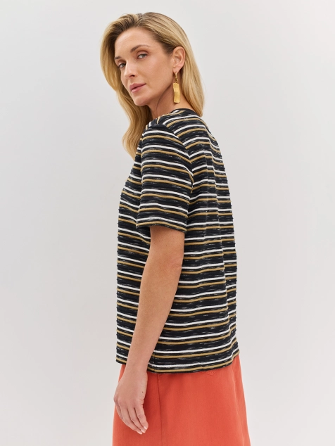 Футболка из фактурного трикотажа в полоску