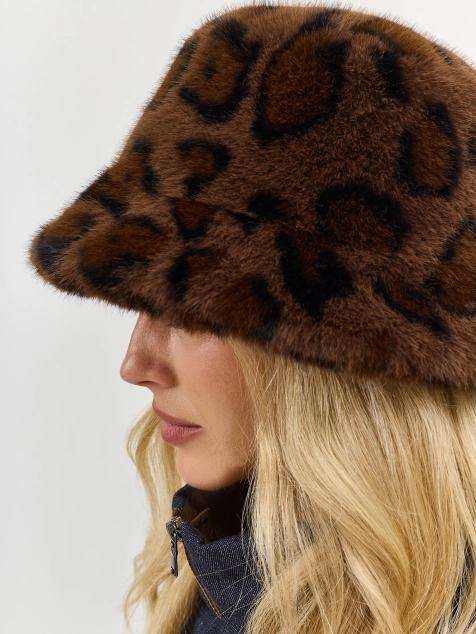 Шляпа с анималистичным принтом
