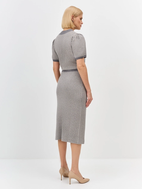 Джемпер из вискозы фактурной вязки