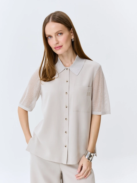 Свободная блузка с ажурными рукавами
