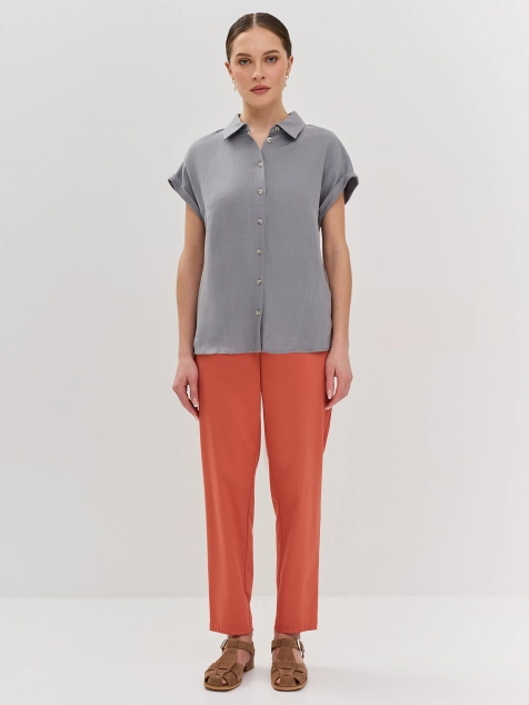 Приталенная блузка из смесового льна