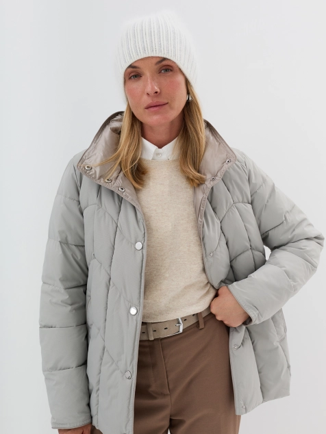 Шапка в рубчик с минималистичным блеском