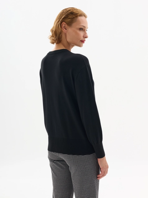 Нарядный джемпер со стразами