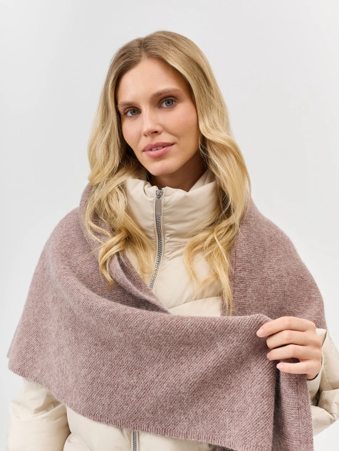 Вязаная косынка с ангорой