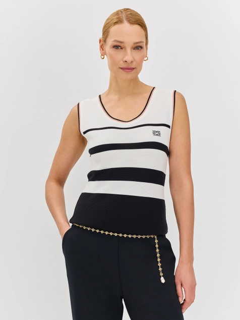 Вязаный топ в контрастную полоску