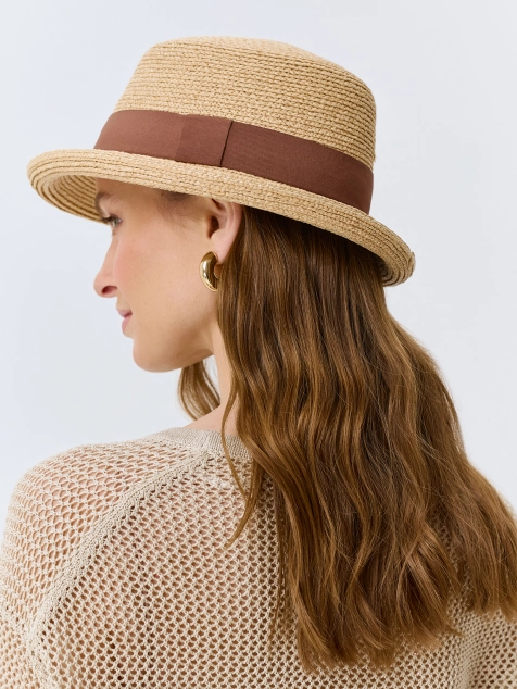 Шляпа-канотье с загнутыми вверх полями