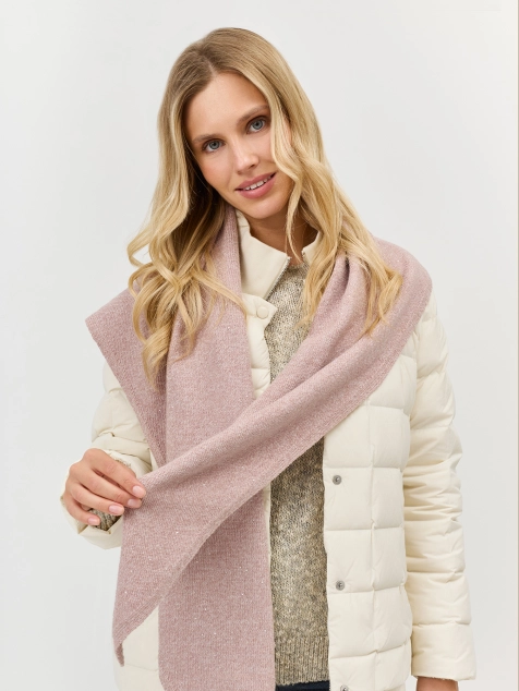 Вязаная косынка с ангорой