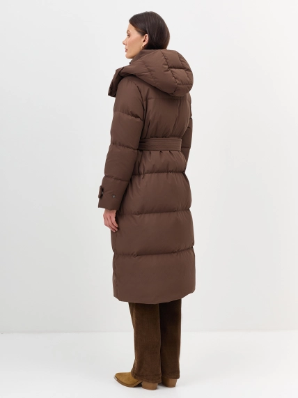 Приталенный пуховик со съемным капюшоном