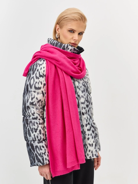 Вязаный шарф с деликатными пайетками