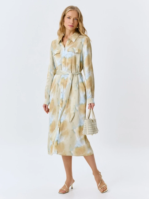 Платье-рубашка с абстрактным принтом
